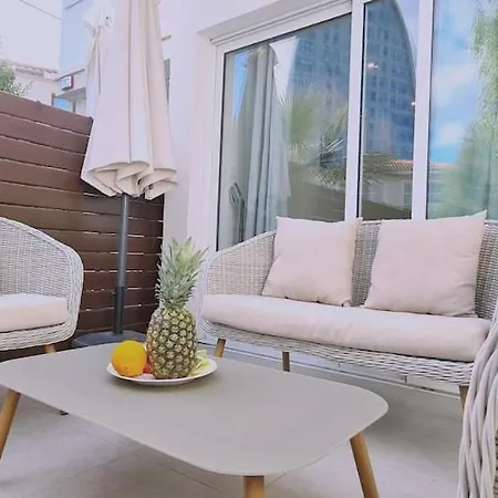 Feriehus Downtown Retreat Limassol